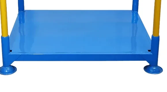 Solid steel deck and flared feet of the PFMPR006 workshop storage rack